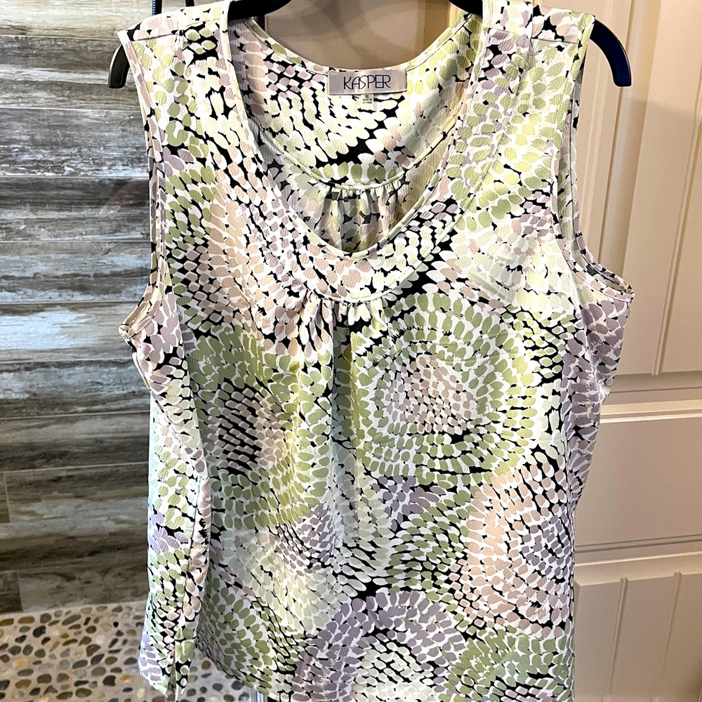 Kasper Women’s Sleeveless dress shirt - XL